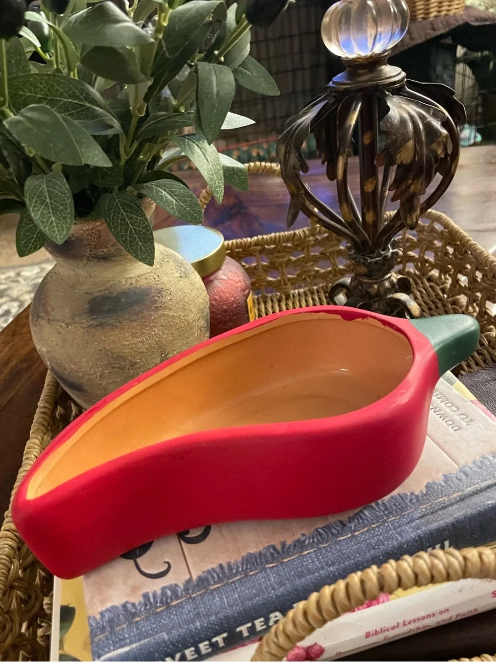🌶️Ceramic Chili Pepper Dish in Red and Green.